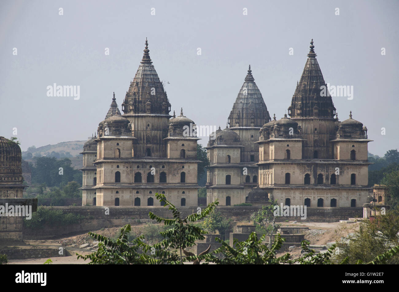 Außenansicht des Chhatri in Orchha. Stadt von Rudra Pratap Singh nach 1501, Betwa Fluß, Orchha, Tikamgarh Bezirk, Stockfoto