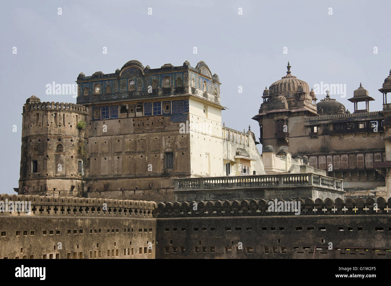 Teilansicht des Sheesh Mahal, jetzt umgewandelt in ein Hotel, Orchha, Tikamgarh Bezirk, Madhya Pradesh, Indien Stockfoto