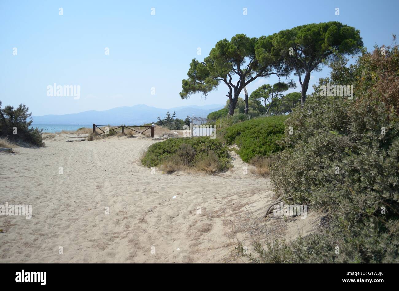 Ein Tag am Strand mit der Familie. Strand Schinias Marathonas Stadt 42 Killometers Weg von der Mitte von Athen, Griechenland. Stockfoto