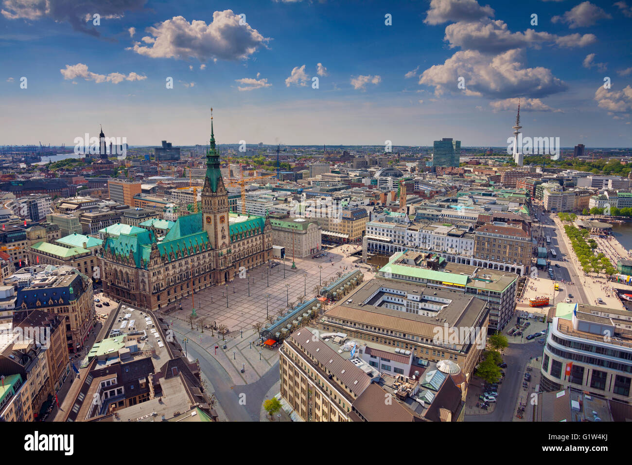 Hamburg. Luftaufnahme von Hamburg, im Frühling. Stockfoto