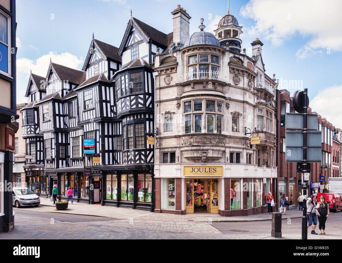 Shrewsbury Innenstadt, hohe Straße auf der linken Seite, Mardol Head auf der rechten Seite, Shropshire, England, UK Stockfoto