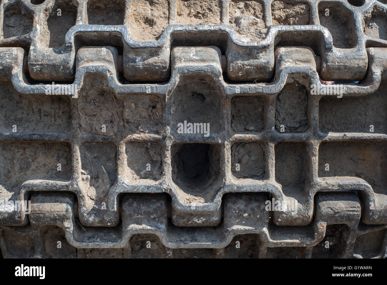 russische Panzer Spur Raupe Schlamm Hintergrund Textur Muster Nahaufnahme Stockfoto