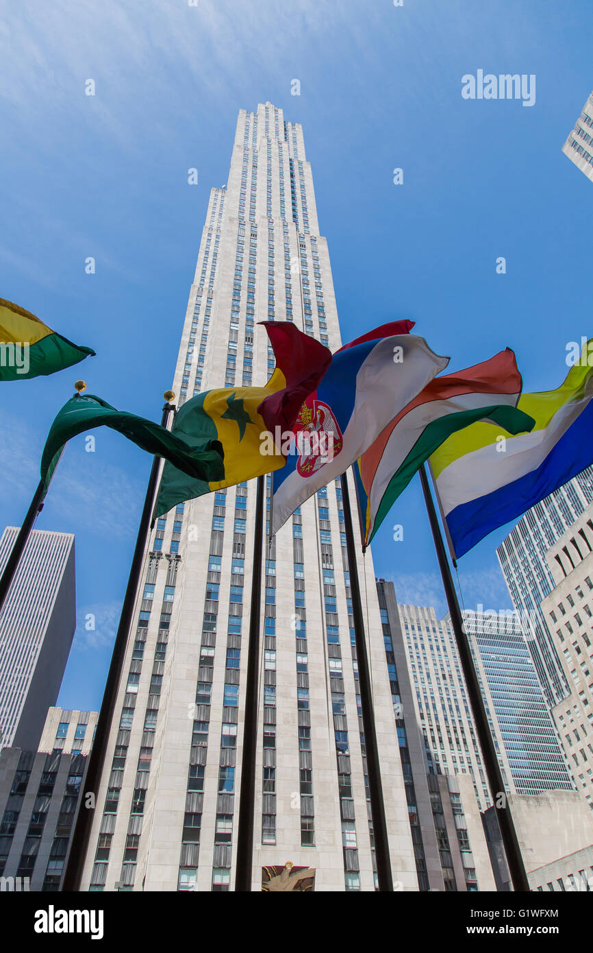 NEW YORK, USA – 21. April 2016: Gebäude des Rockefeller Centers. Das Zentrum ist ein Komplex von 19 gewerblich genutzten Gebäuden. Es war d Stockfoto