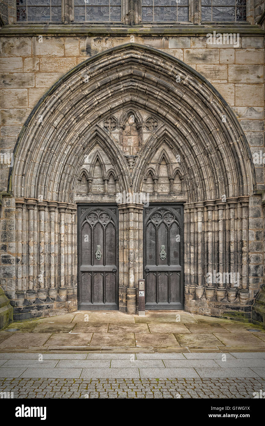 Die Tür Eingang der Kathedrale von Glasgow in Schottland. Stockfoto