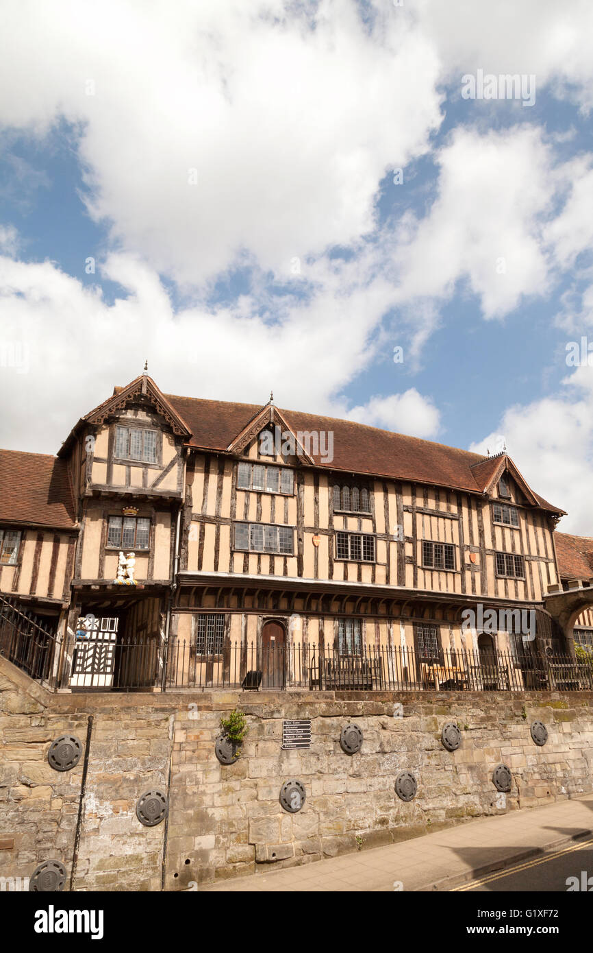 Lord Leycester Hospital, ein mittelalterliches Gebäude, der High Street, Warwick, Warwickshire England UK 14. Jahrhundert Stockfoto