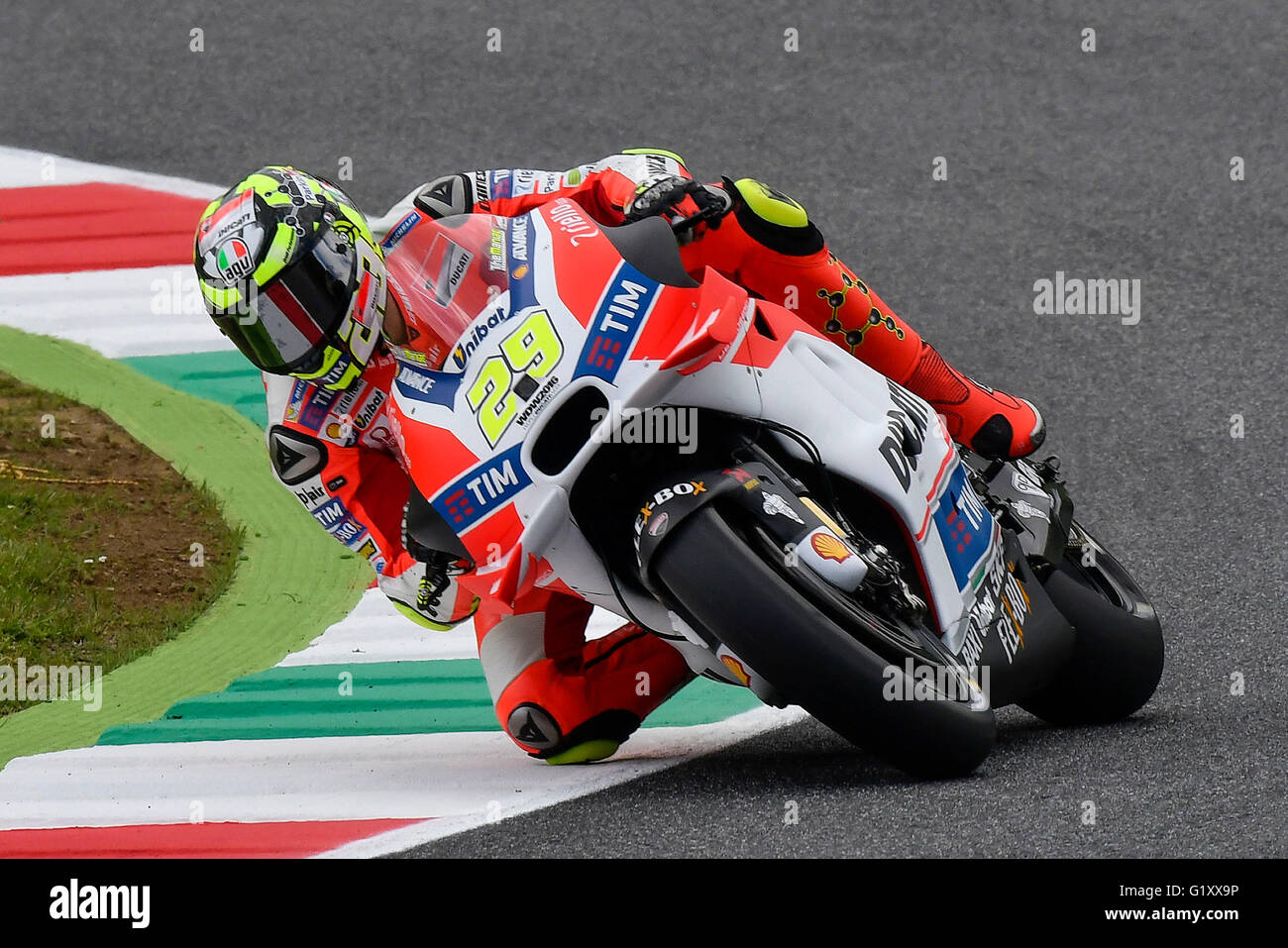 Firenze, Italien. 20. Mai 2016. Andrea Iannone von Italien und Ducati Team Fahrten während der FP Gran Premio d ' Italia TIM 2016 MotoGP auf 20 in Scarperia (Firenze) kann 2016 Credit: Marco Iorio/Alamy Live-Nachrichten Stockfoto