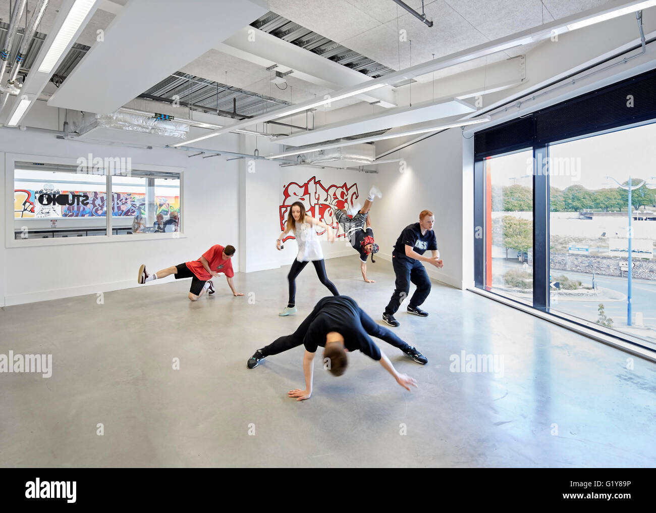 Tanzstudio im 2. Stock. Plymouth Creative School of Art, Plymouth, Vereinigtes Königreich. Architekt: Feilden Clegg Bradley Studios LLP, 2015. Stockfoto