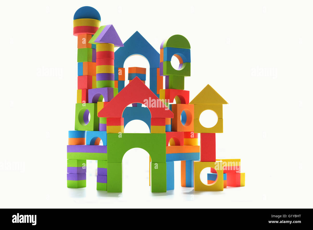 Isolierte Spielzeug Block Burg - weißer Hintergrund Stockfoto
