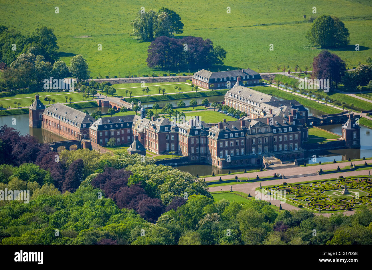 Luftbild, Nordkirchen, Schloss "Westfälisches Versailles", französische barocke Wasserschloss Burg, graben, Schlosspark, Barock Stockfoto