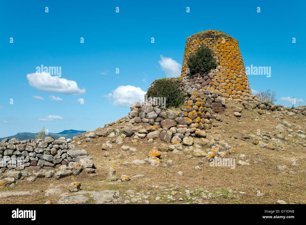 Nuraghe Nuradeo, Türme der Bonnara Kultur, Suni, Oristano, Sardinien, Italien Provinz Turm Stockfoto