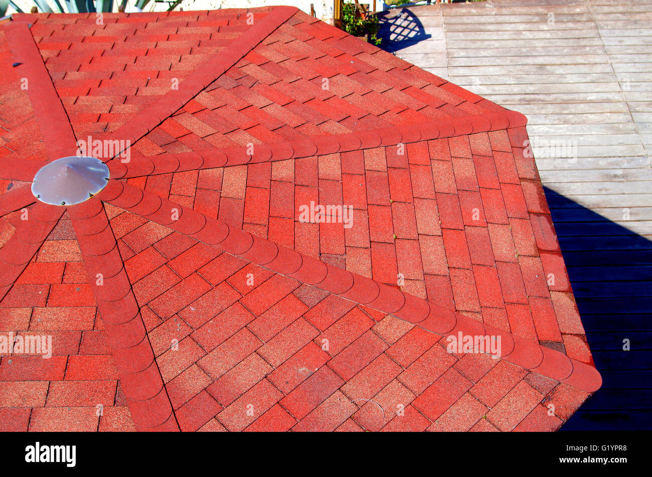 Asphalt Dachmaterial für landwirtschaftlichen Nebengebäuden, touristischen Einrichtungen, Badeeinrichtungen, Lagerräume Stockfoto