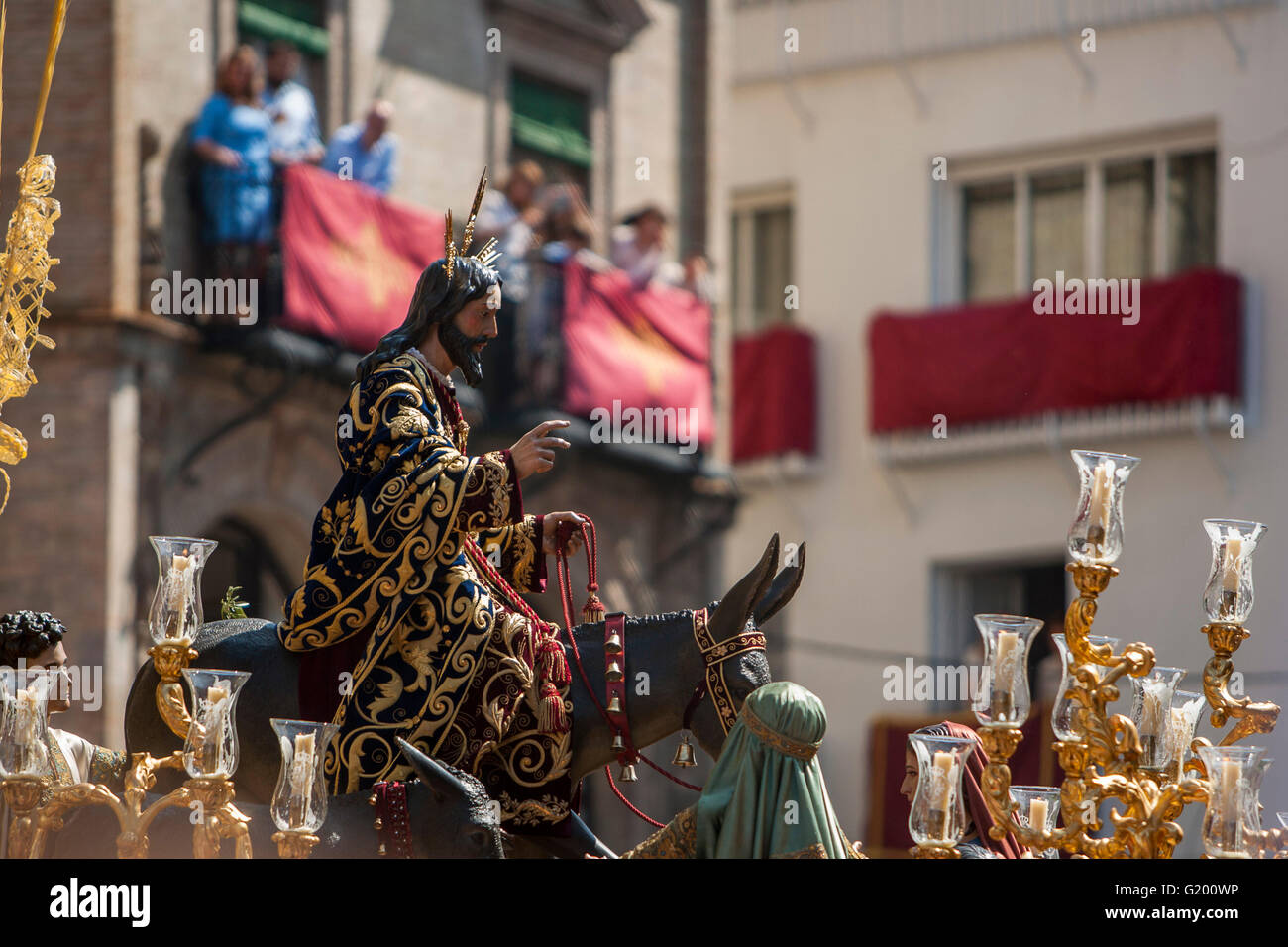 Bruderschaft namens "La Paz" während seine Parade Kathedrale am Sonntag der Palmen, Tag rief Domingo de Ramos in spanischer Sprache. Sevilla, Spanien, 13. April 2014 Stockfoto