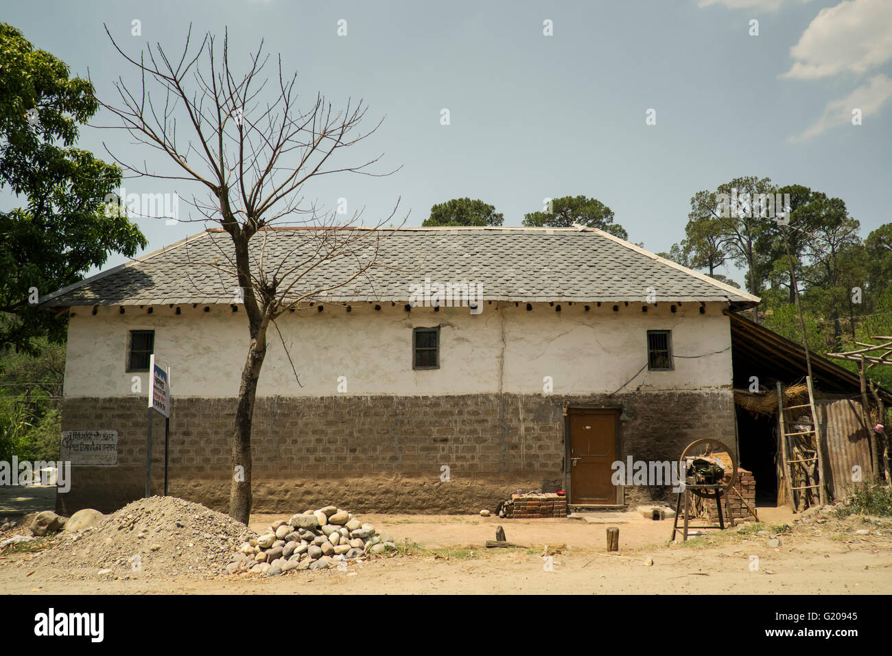 Ein typisches Dorfhaus in Himachal Pradesh, Indien Stockfoto