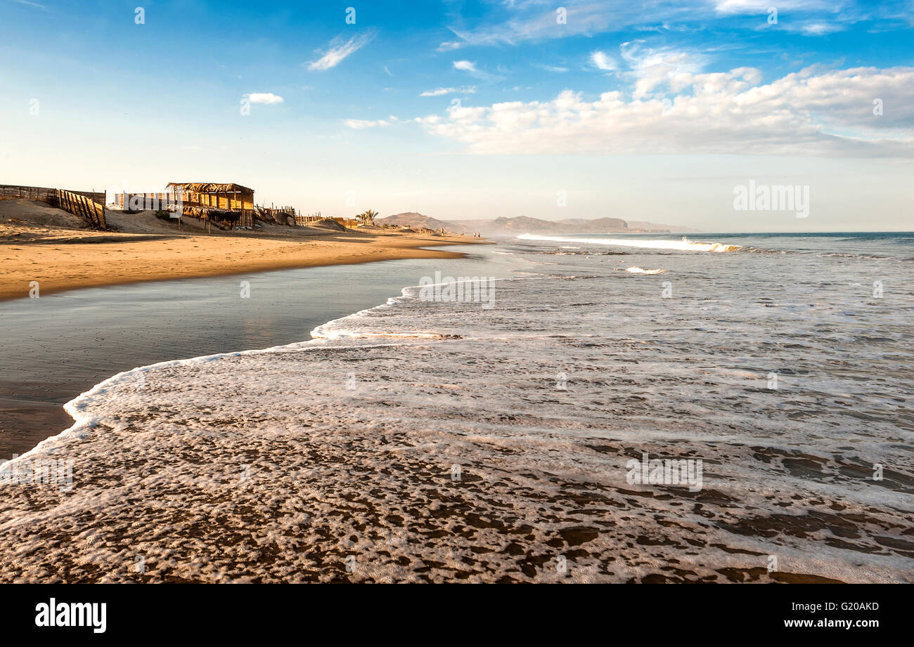 Berühmten Surfer Strand Mancora im Norden von Peru Stockfoto