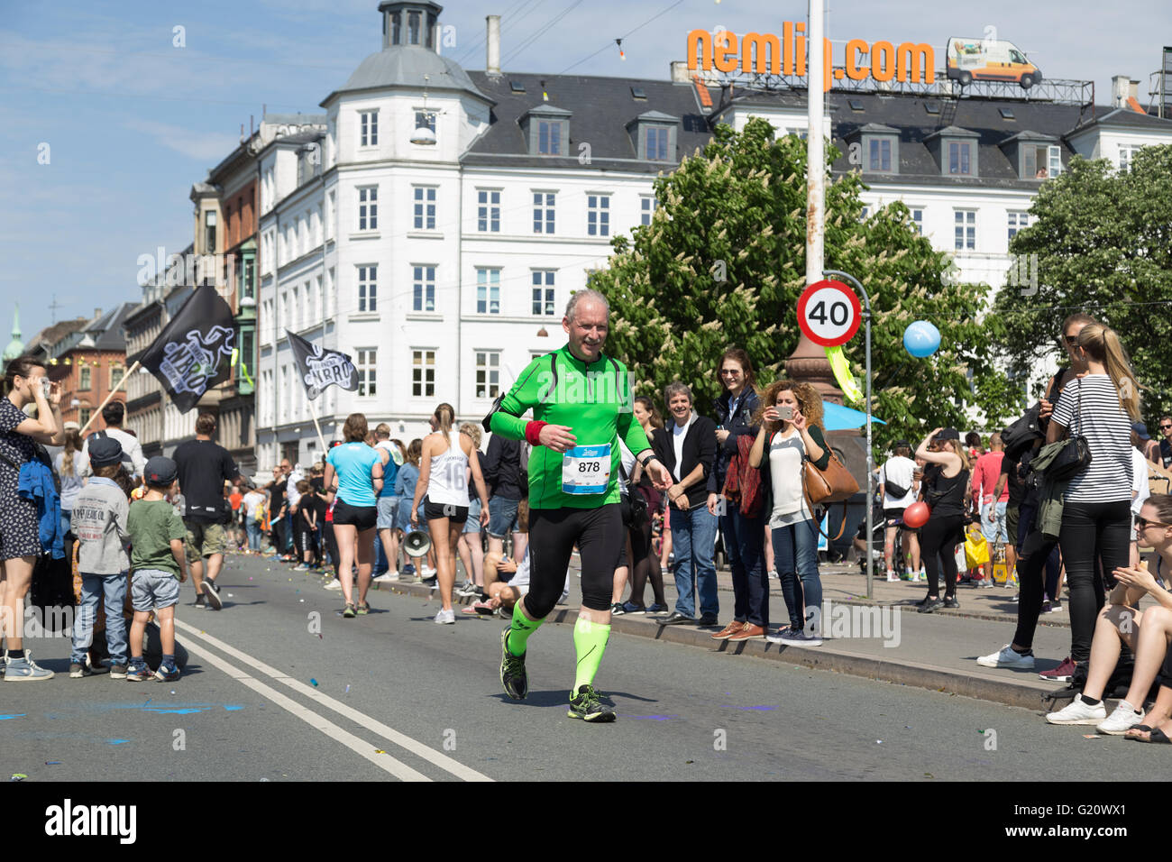 Kopenhagen, Dänemark - 22. Mai 2016: Eine ältere Läufer auf der jährlichen Veranstaltung Kopenhagen Marathon. Stockfoto