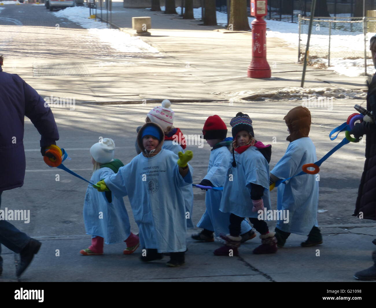 Kindergarten auf spaziergang -Fotos und -Bildmaterial in hoher