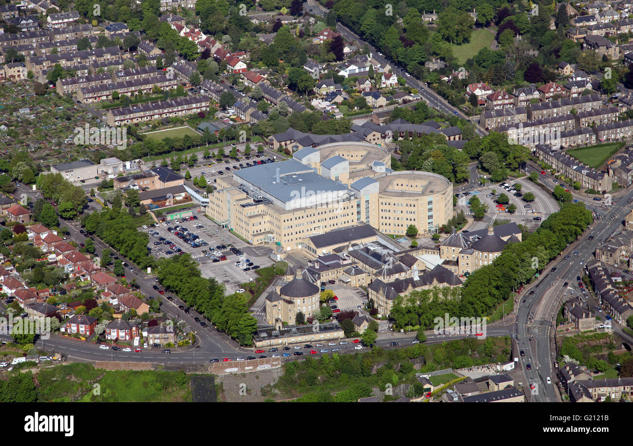 Luftaufnahme von Calderdale Royal Hospital in Halifax, West Yorkshire, Großbritannien Stockfoto