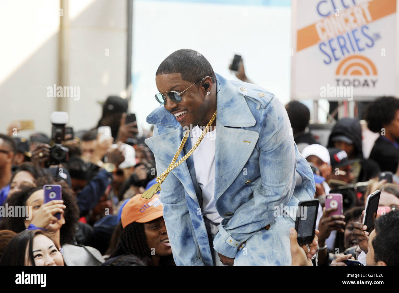 New York City. 20. Mai 2016. Mase führt 20. Mai 2016 auf NBC "Today" am Rockefeller Plaza in New York City. | Nutzung weltweit © Dpa/Alamy Live-Nachrichten Stockfoto
