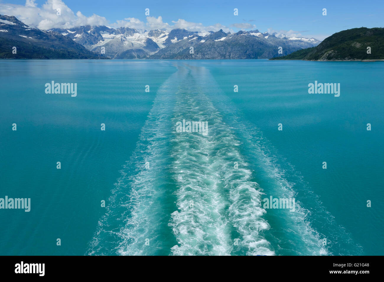 Ansicht des Glacier Bay National Park von einem Schiff, Alaska Stockfoto