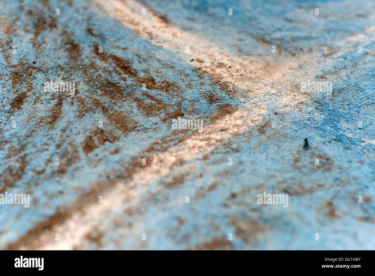 Schottland Fahne, Andreaskreuz, gezeichnet auf Asphalt mit Kreide, rustikal Stockfoto