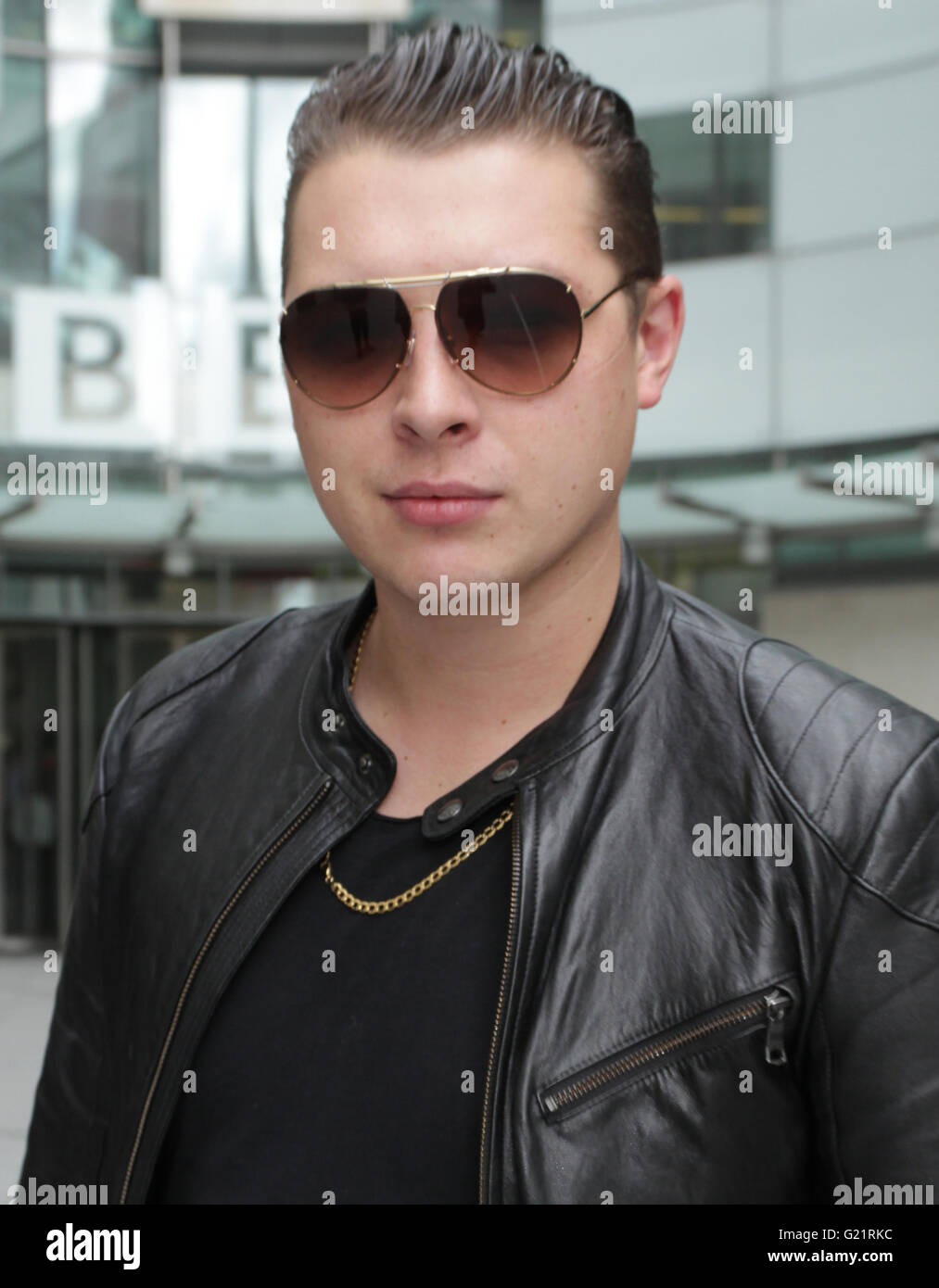 London, UK, 20. August 2015: John Newman gesehen bei der BBC Broadcasting House in London Stockfoto