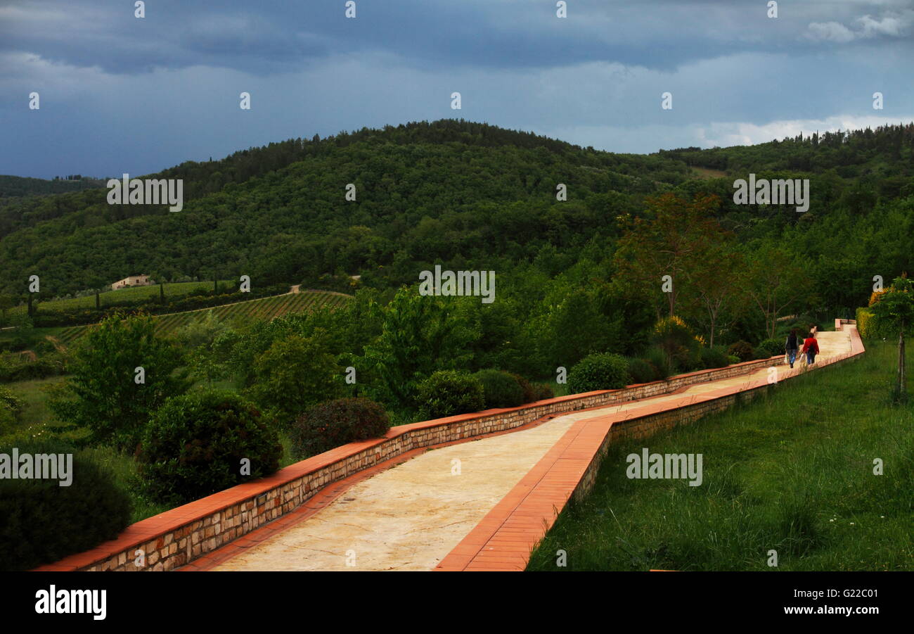 Castellina in Chianti Vista außerhalb der mittelalterlichen Stadtmauern, Tuscany Stockfoto