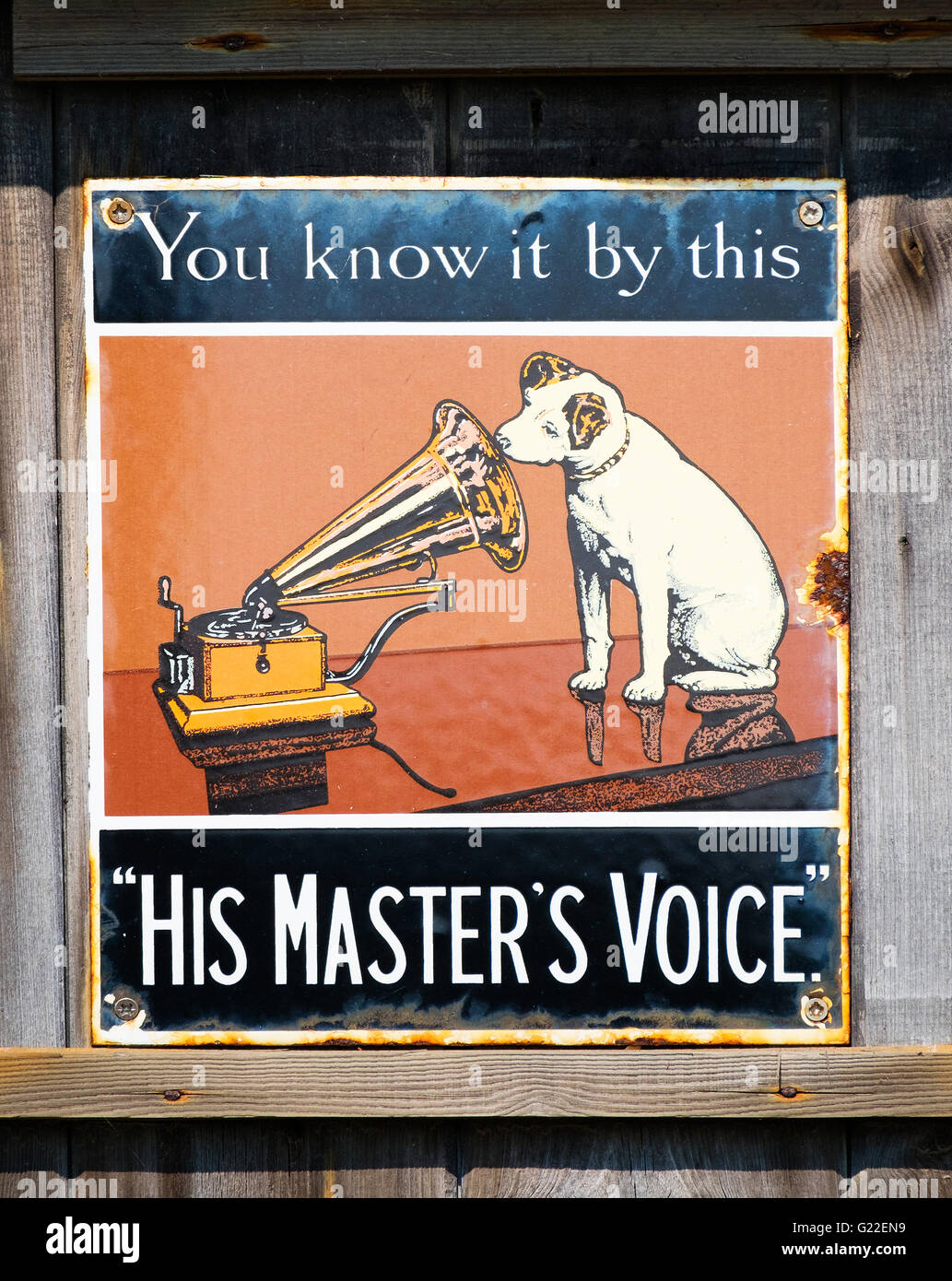 Ein Vintage "His Masters Voice" Werbe-Plakat Stockfoto