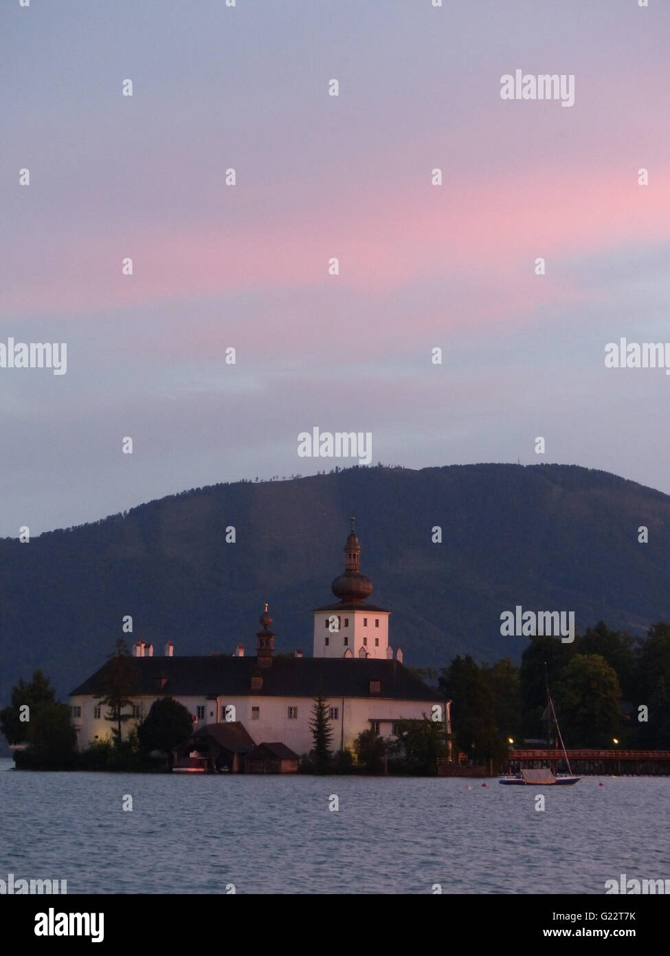 Österreich - Gmundner. Wasserschloss Orth auf See Traun Stockfoto