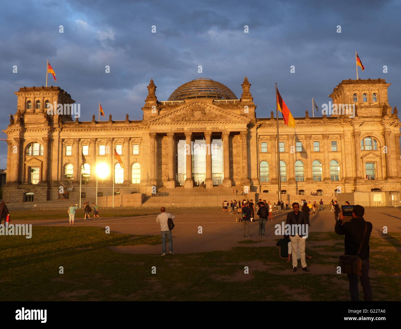 Berlin - Deutschland. Reichtages, deutsche Parlamentsgebäude komplett restauriert nach der teilweisen Zerstörung während des Endes des zweiten Weltkriegs. Th Stockfoto