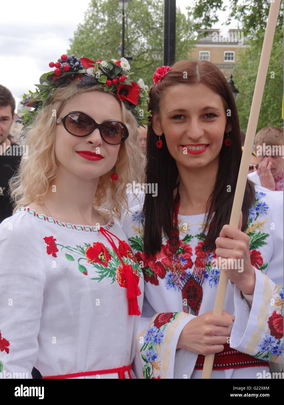 London, UK. 22. Mai 2016. Ukrainische Vyshyvanka März in London 2016, London, UK, 22. Mai 2016 Credit: Nastia M/Alamy Live-Nachrichten Stockfoto