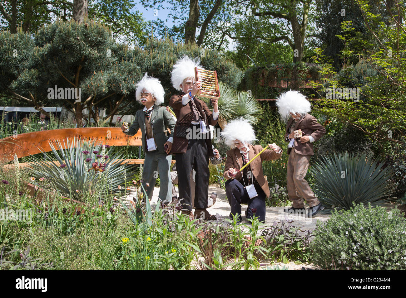 London, UK. 23. Mai 2016. Mini Einsteins im Garten Winton Capital Mathematik. Pressetag bei der RHS Chelsea Flower Show. 2016-Show ist für die Öffentlichkeit vom 24.-28. Mai 2016. Bildnachweis: Lebendige Bilder/Alamy Live-Nachrichten Stockfoto