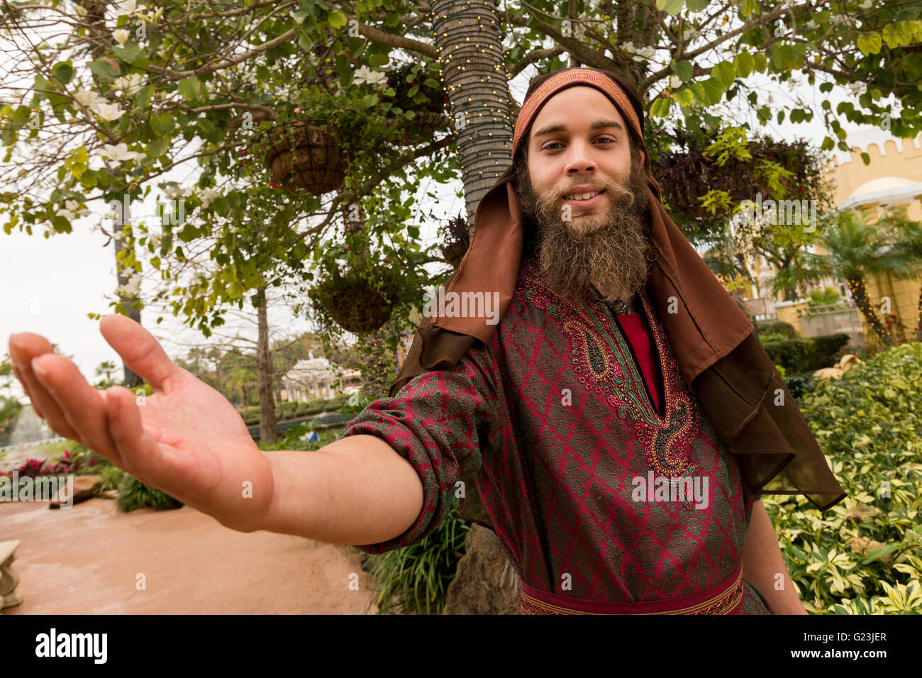 Ein kostümierter Zeichen in das Heilige Land-Erfahrung christlichen Themenpark in Orlando, Florida. Stockfoto