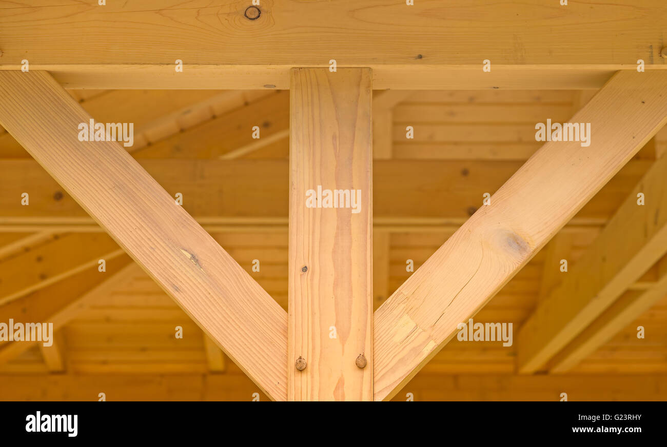 Inneren Balken auf einer Holzkonstruktion Stockfoto