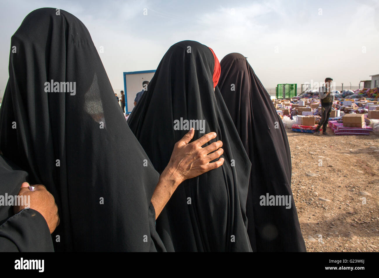 Nonfood Artikel Verteilung auf 8000 intern irakische Menschen im Flüchtlingslager Khanaqin, Nordirak vertrieben Stockfoto