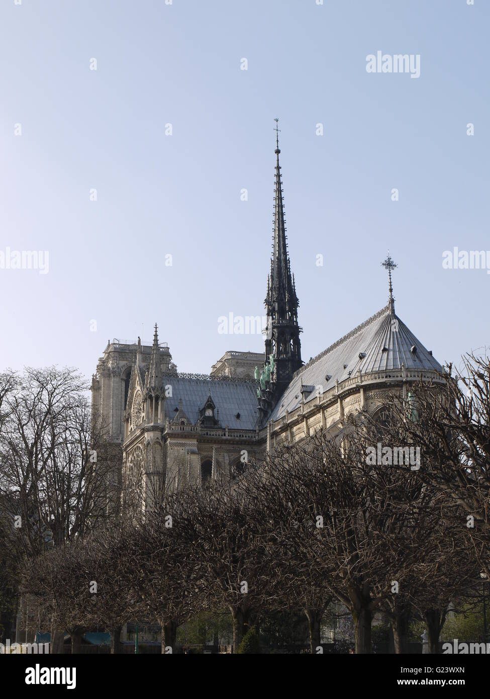 Die Kathedrale Notre Dame de Paris in der französischen Hauptstadt Paris befindet sich im Zentrum der Stadt in der Nähe von Fluss la Seine vor dem Brand von 2019 Stockfoto