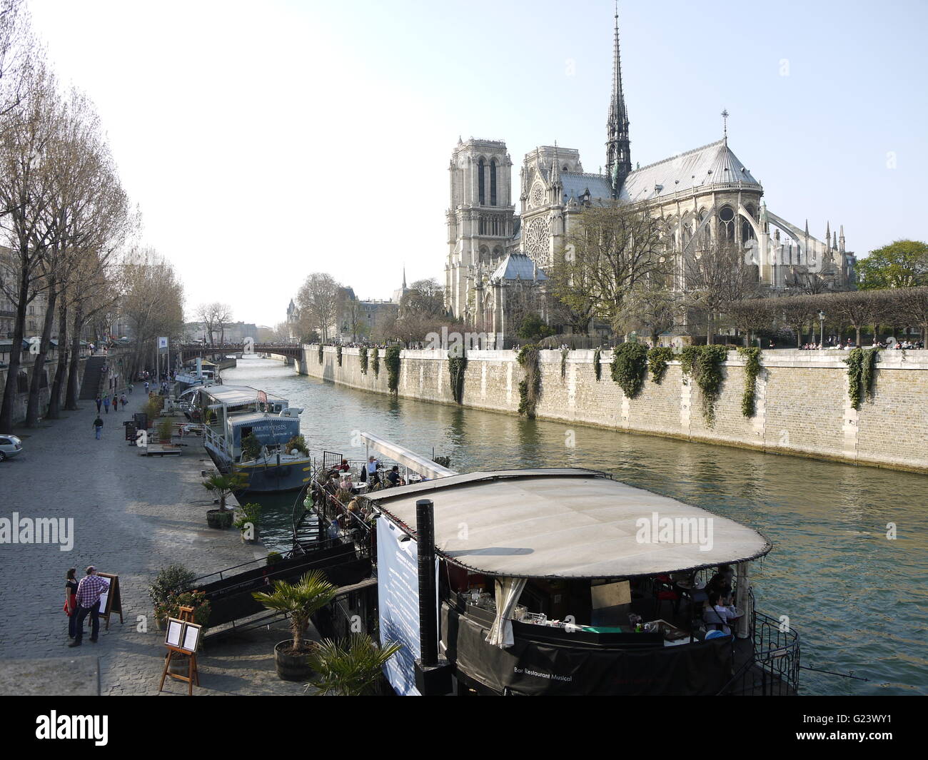 Die Kathedrale Notre Dame de Paris in der französischen Hauptstadt Paris befindet sich im Zentrum der Stadt in der Nähe von Fluss la Seine vor dem Brand von 2019 Stockfoto