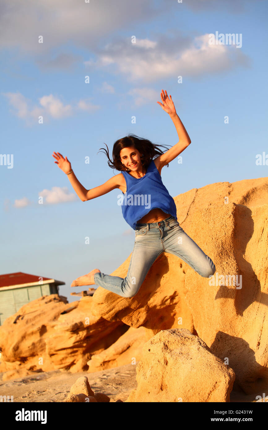Begeistert junge zwölfjähriges preteen Mädchen (Model-Release verfügbar) Stockfoto