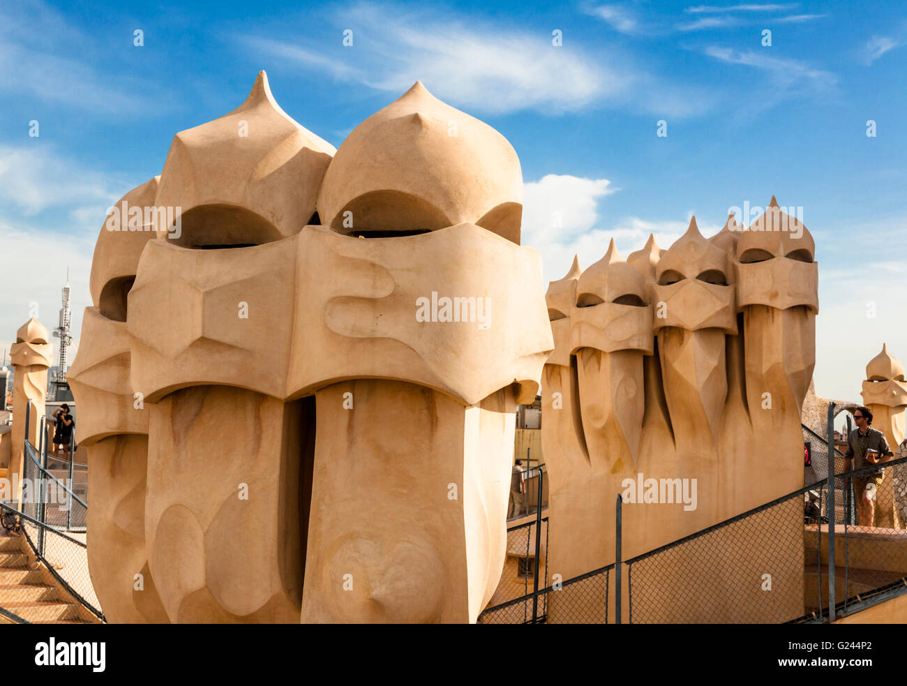 Casa Mila (La Pedrera) Dach Schornsteine von Antonio Gaudi, Barcelona, Katalonien, Spanien. Stockfoto