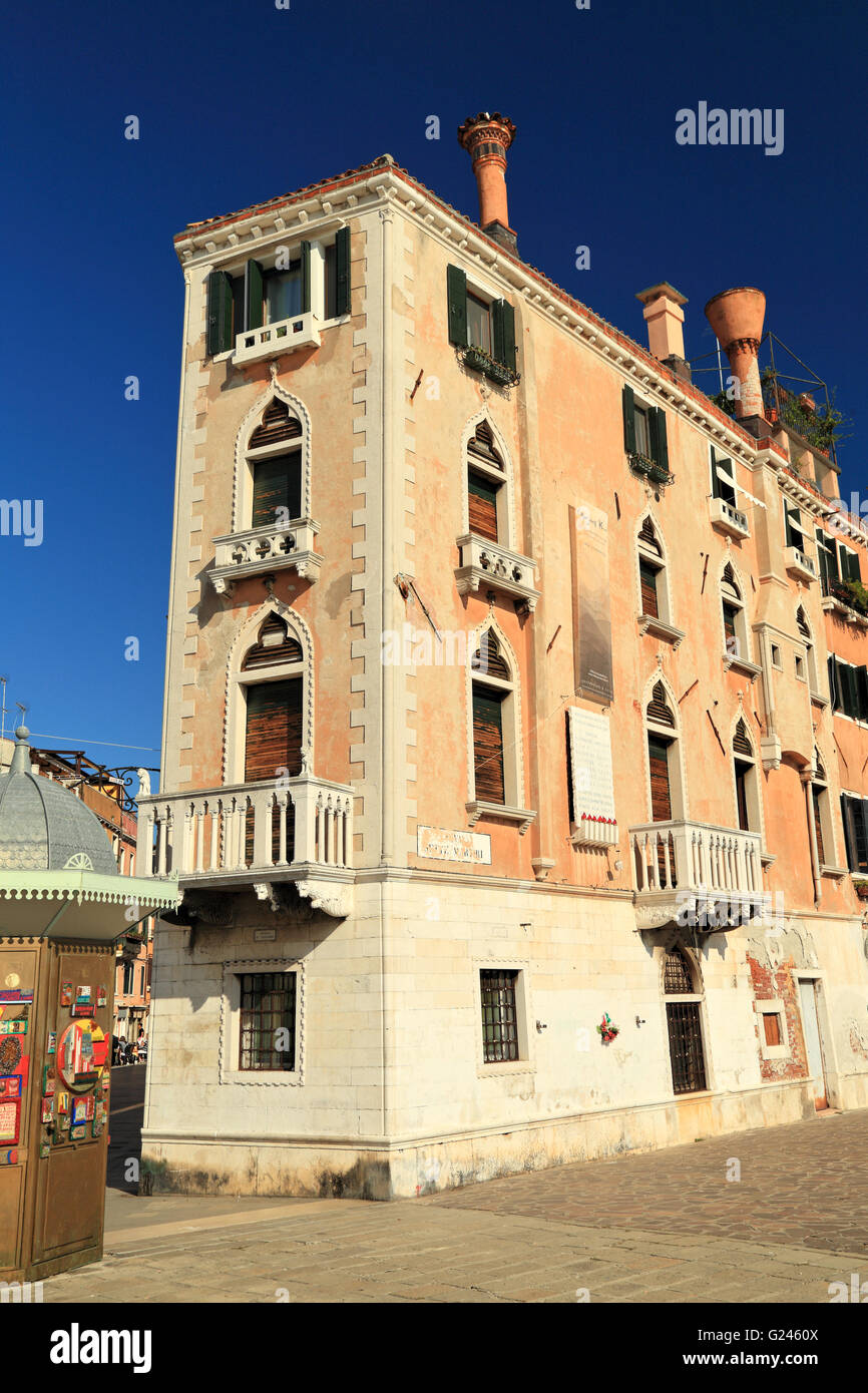 Dünne schmale Haus von John Cabot (Giovanni Caboto) bei Via Giuseppe Garibaldi / Riva dei Sette Martiri, Venedig, Italien Stockfoto