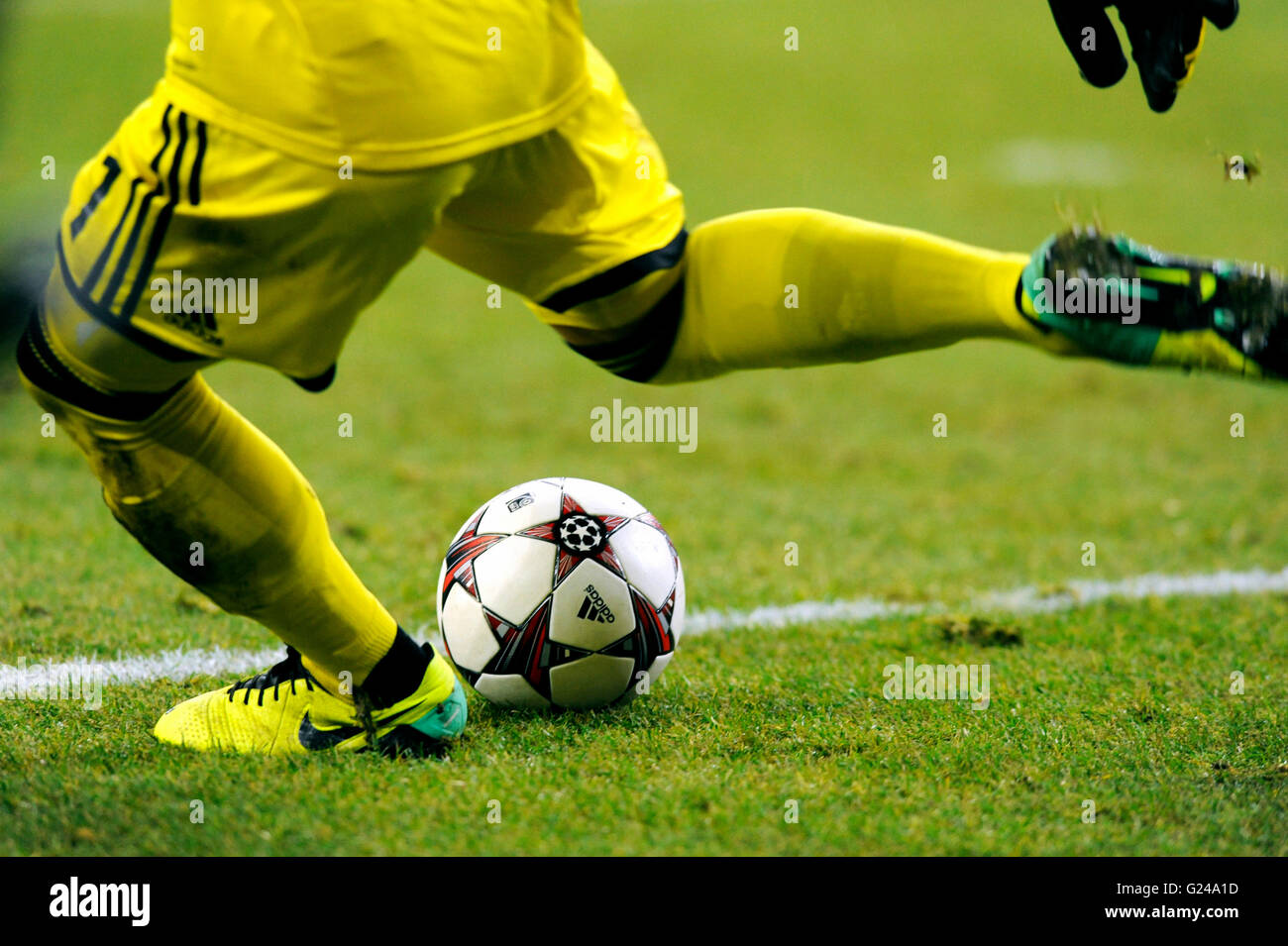 Torwart Kick, FC Schalke 04 - FC Basel Stockfoto