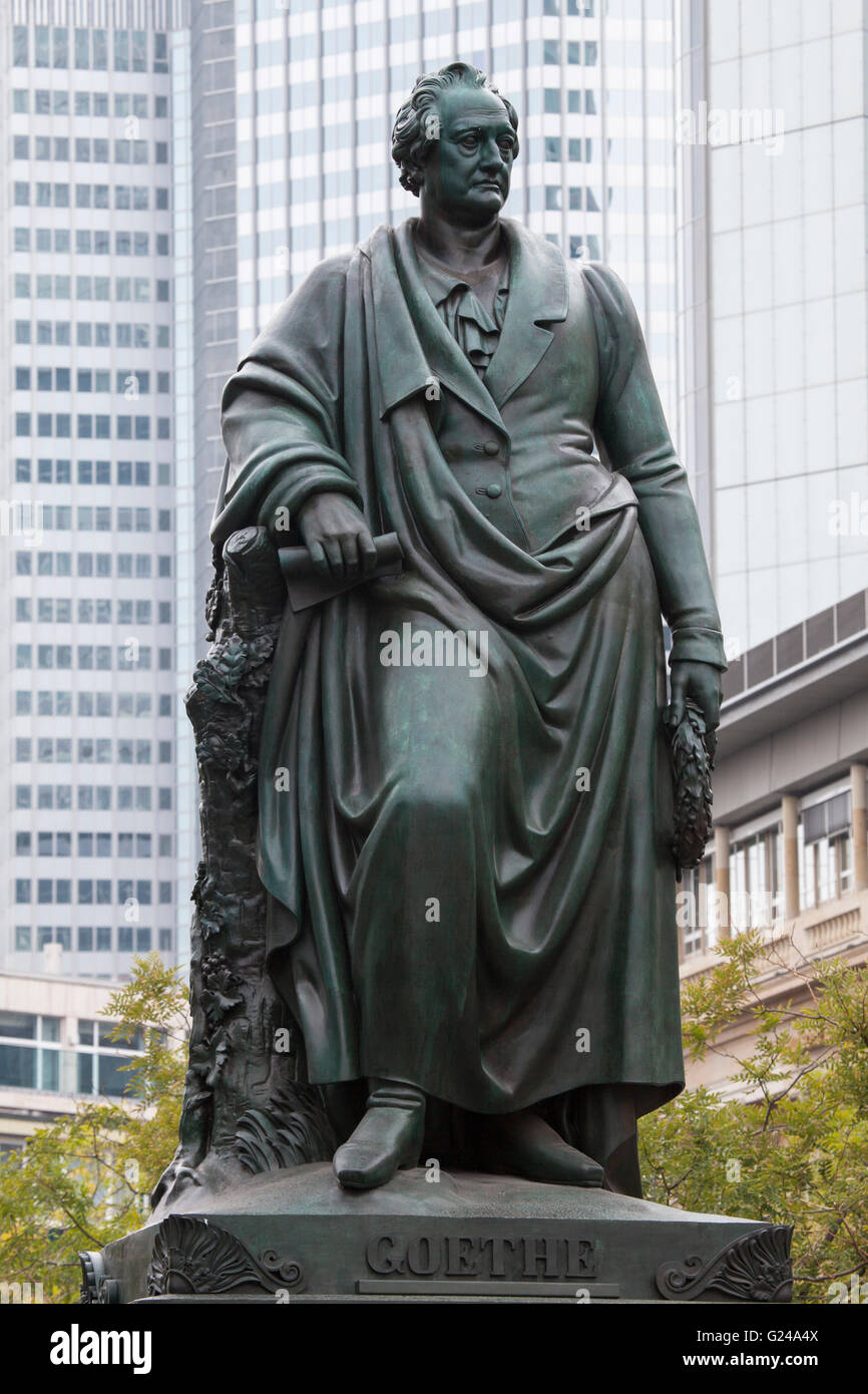 Statue von Johann Wolfgang von Goethe, Goethe-Denkmal am Goetheplatz-Platz, Frankfurt Am Main, Hessen, Deutschland Stockfoto