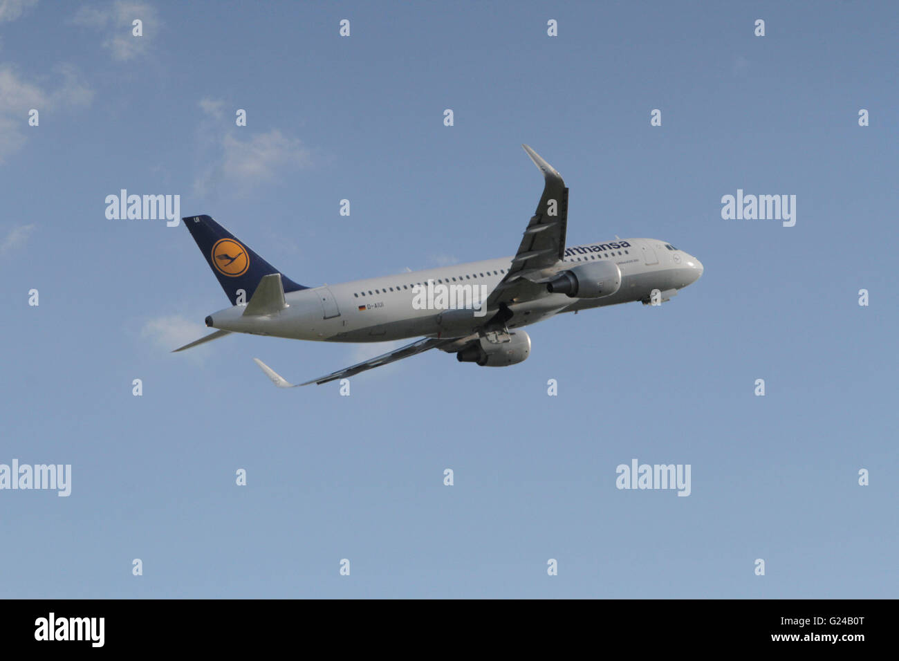 Bukarest, Rumänien - 18. Mai 2016: Deutsche Lufthansa, Airbus A320-200, bei Henri Coanda International Airport o ausziehen Stockfoto