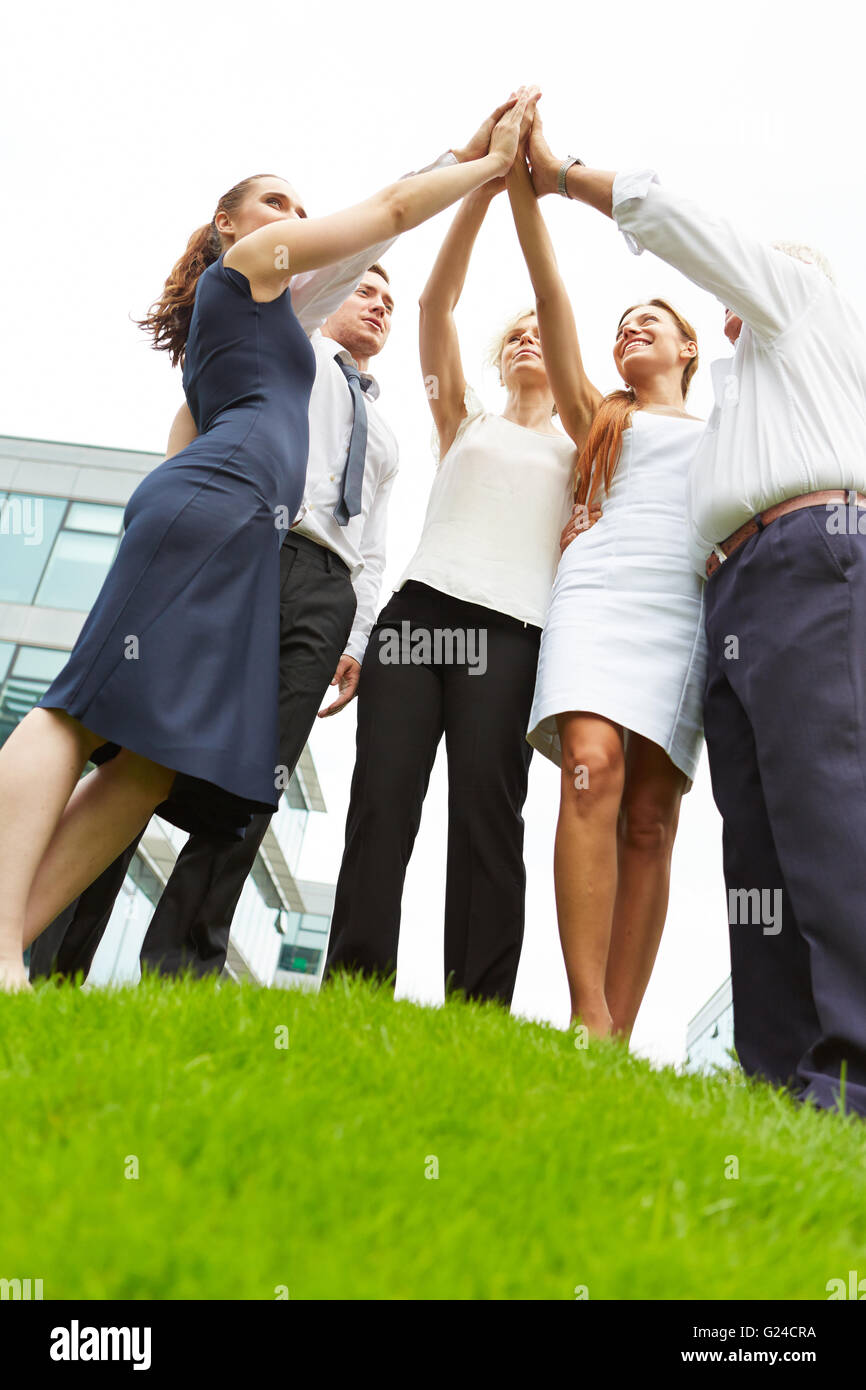 Erfolgreiches Team hoch fünf für die Motivation zu tun Stockfoto