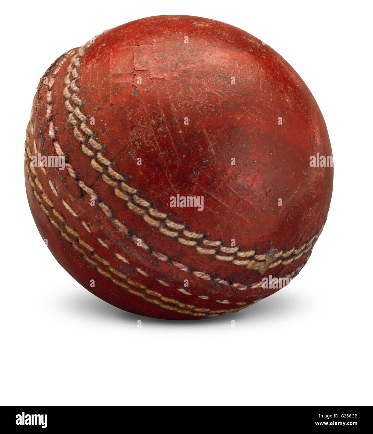 Cricket Ball auf Hintergrund isoliert Stockfoto