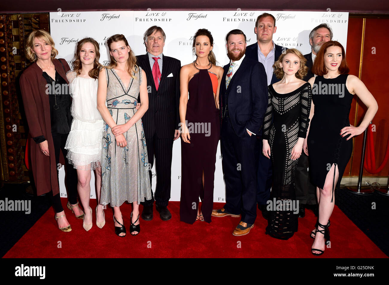 Jemma Redgrave, Morfydd Clark, Emma Greenwell, Whit Stillman, Kate Beckinsale, Tom Bennett, Justin Edwards, Jenn Murray, Kelly Campbell und James Fleet Teilnahme an der UK Premiere von Liebe und Freundschaft an Curzon Mayfair, London. PRESSEVERBAND Foto. Bild Datum: Dienstag, 24. Mai 2016. Bildnachweis sollte lauten: Ian West/PA Wire Stockfoto