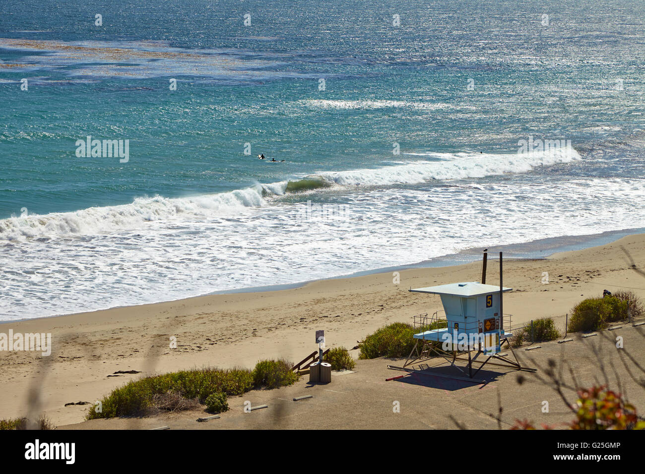 Rettungsschwimmer-Hütte am Strand von Malibu. Stockfoto
