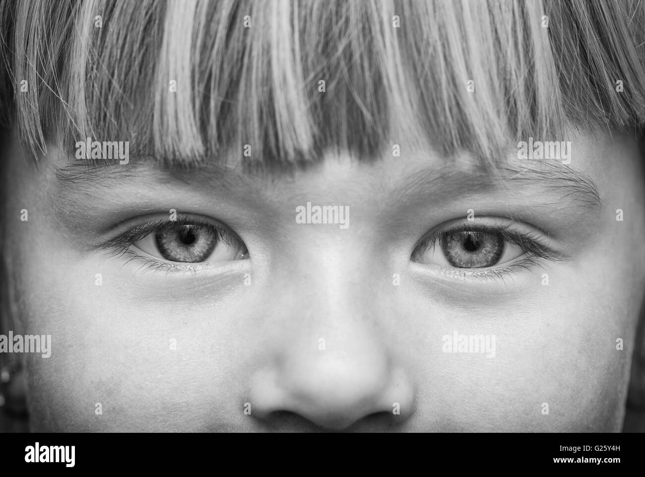 Augen eines kleinen Mädchens Stockfoto