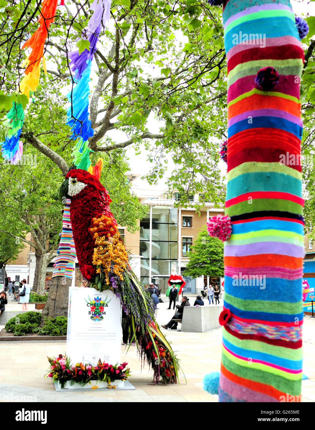 Einzelhändler in Chelsea konkurrieren um die besten Blumenschmuck im Rahmen von Chelsea In Bloom 2016. Stockfoto