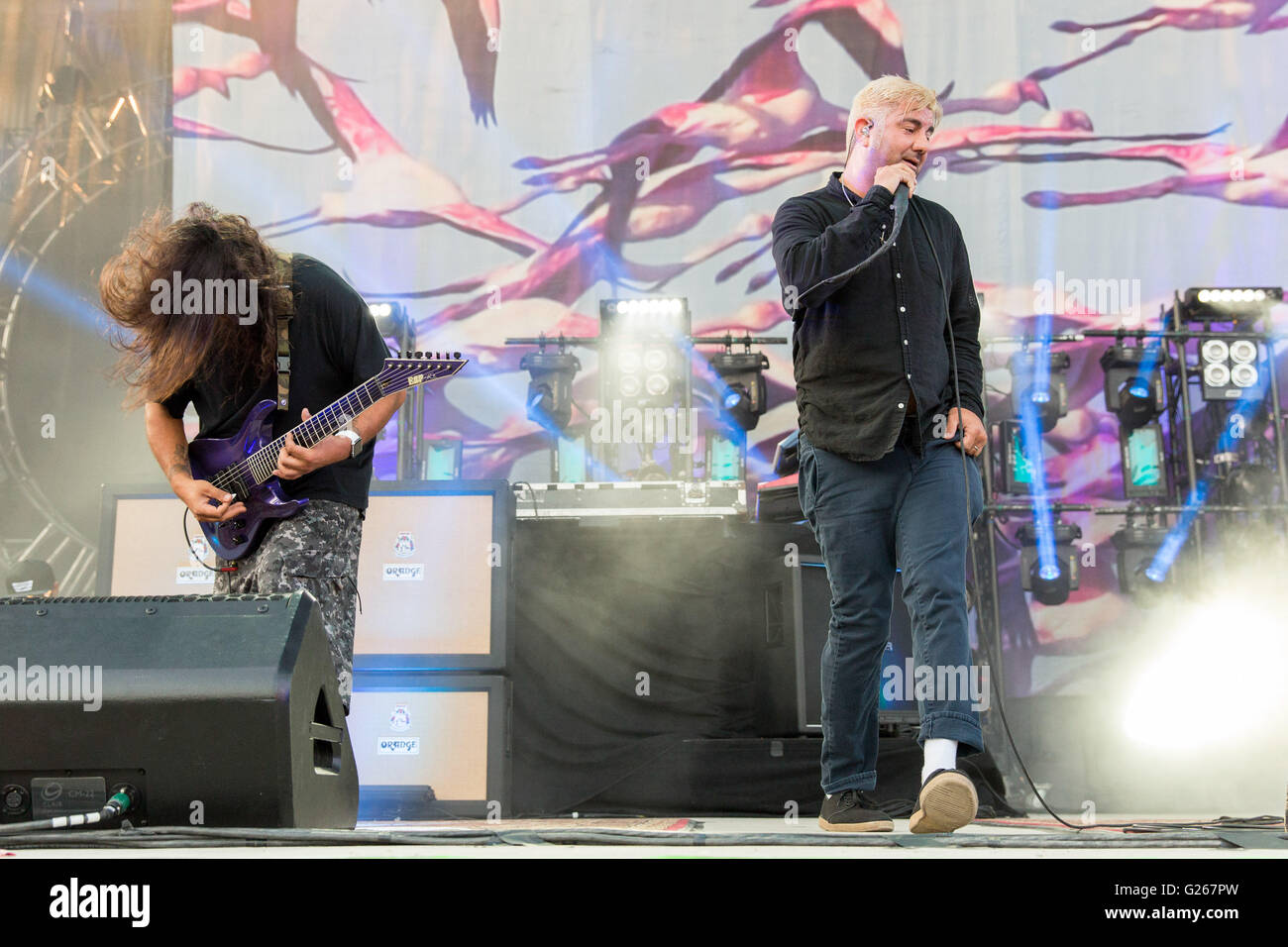 Columbus, Ohio, USA. 22. Mai 2016. STEPHEN CARPENTER (L) und CHINO MORENO von Deftones führen live bei Rock auf der Range-Musik-Festival im Columbus Crew Stadium in Columbus, Ohio © Daniel DeSlover/ZUMA Draht/Alamy Live News Stockfoto