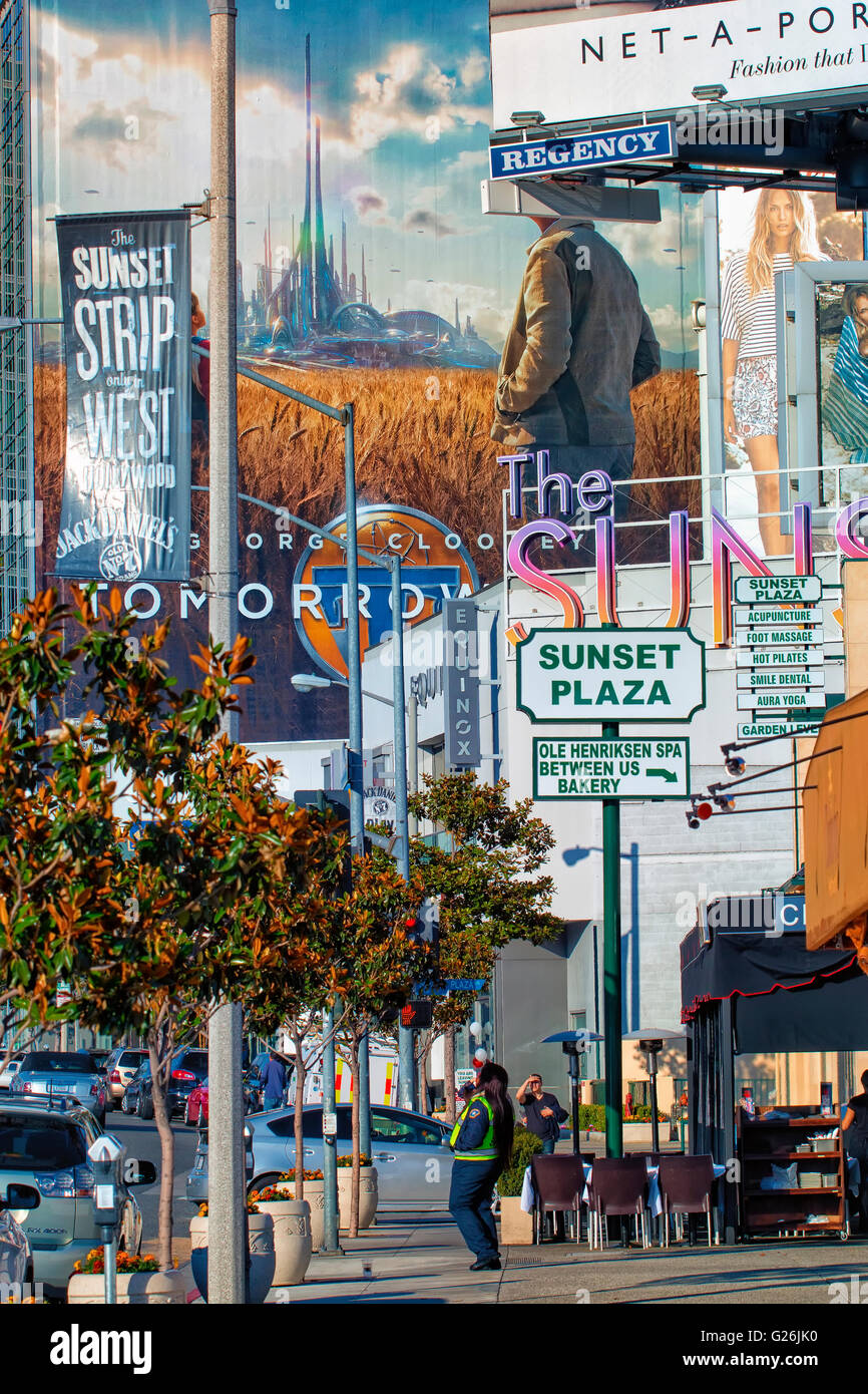 Riesenposter über Sunset Boulevard Stockfoto